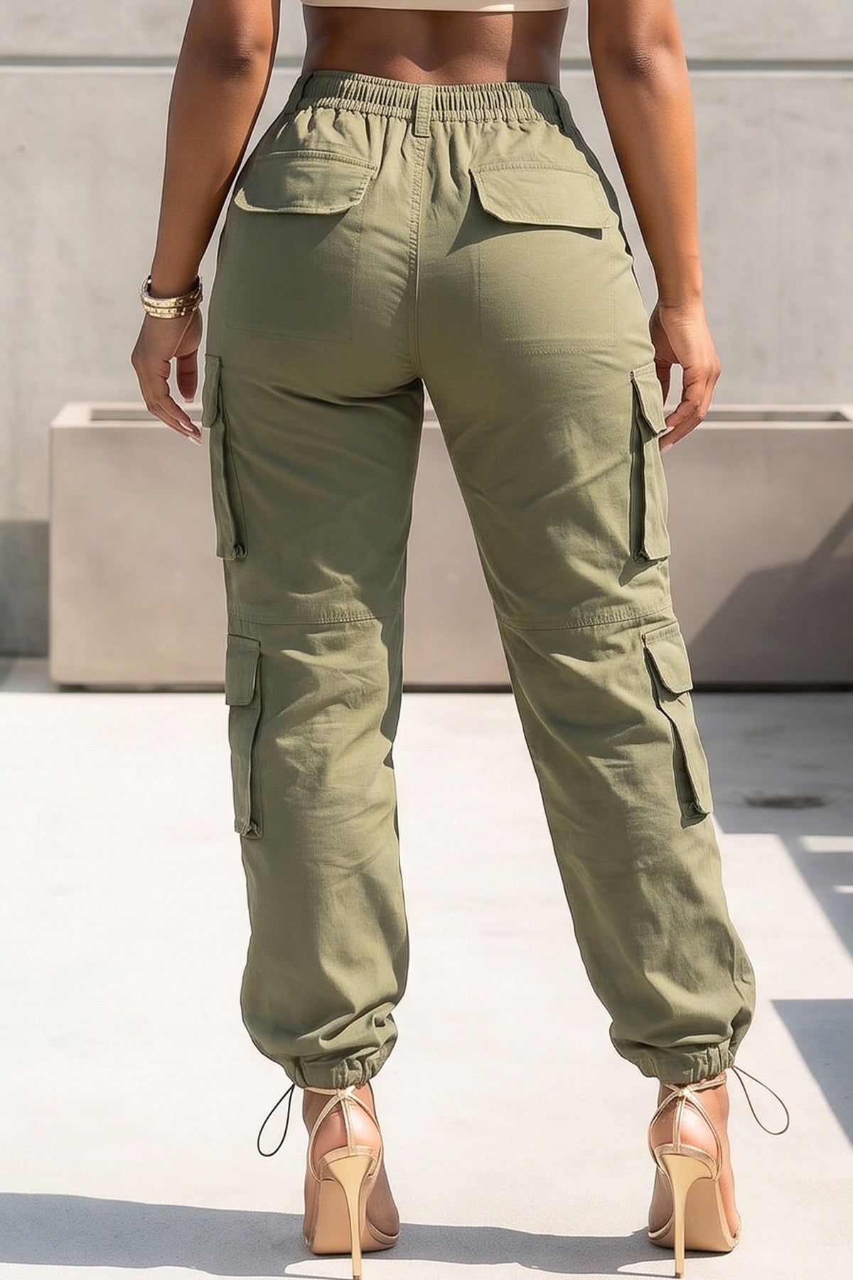 High Rise Straight Leg Cargo Pant With String Stopper