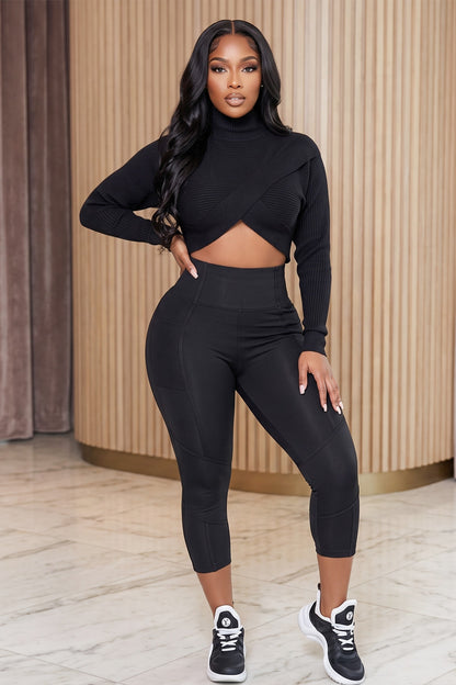 Women's Ribbed Knit Cropped Turtleneck Sweater