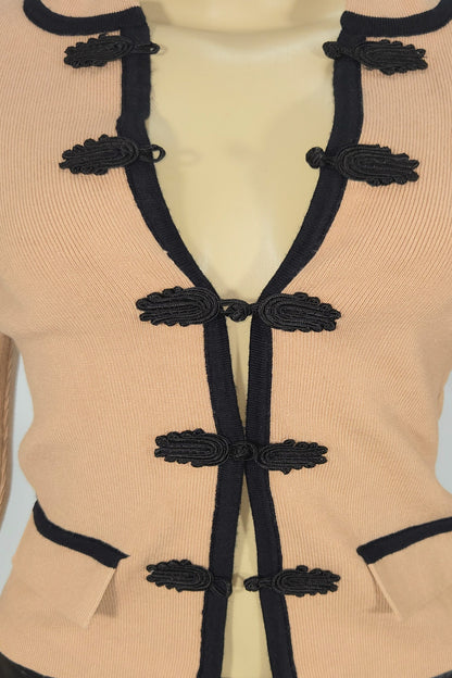 Frog Closure Long Sleeve Line Contrast Knit Top